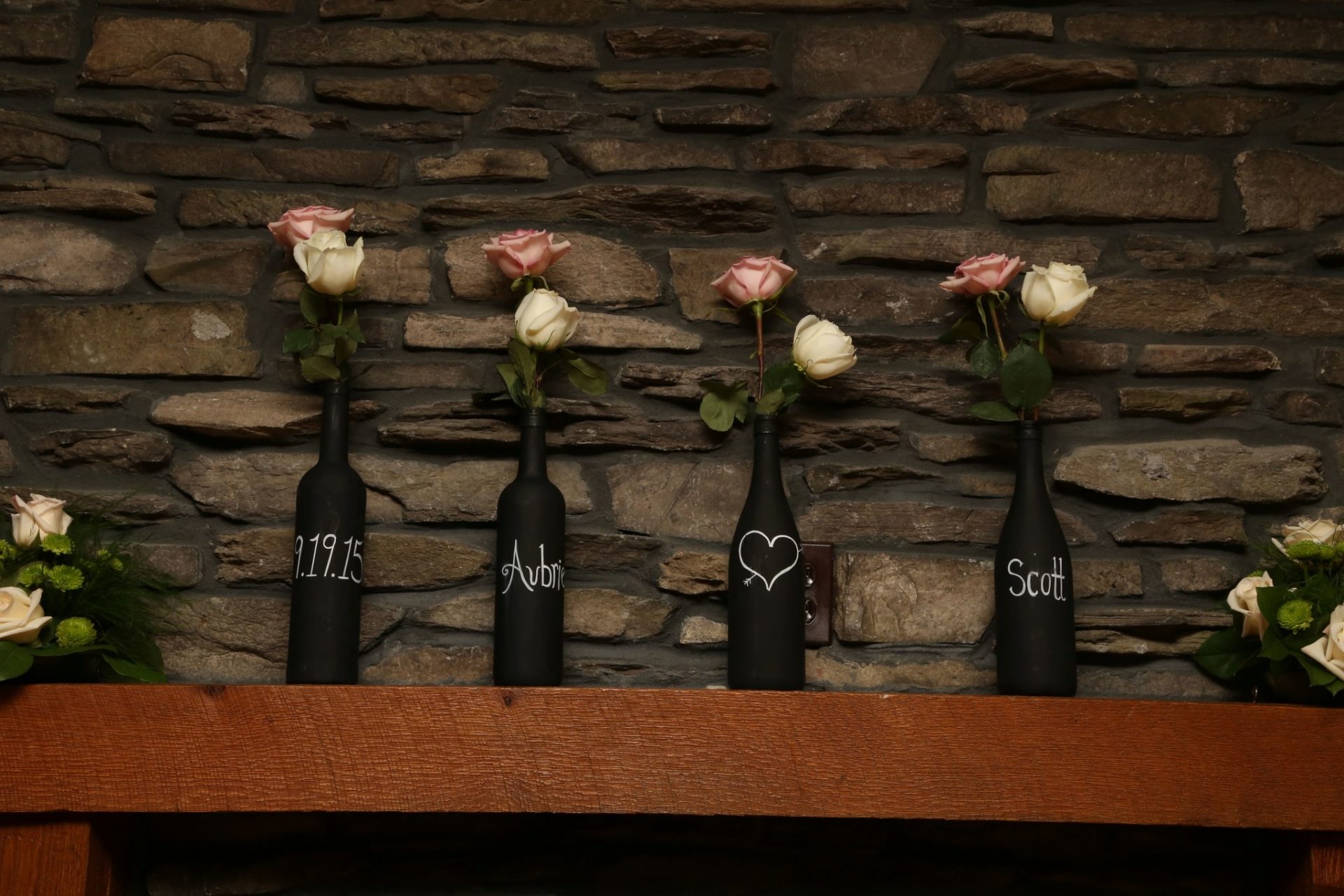 Wine bottles used to decorate for wedding