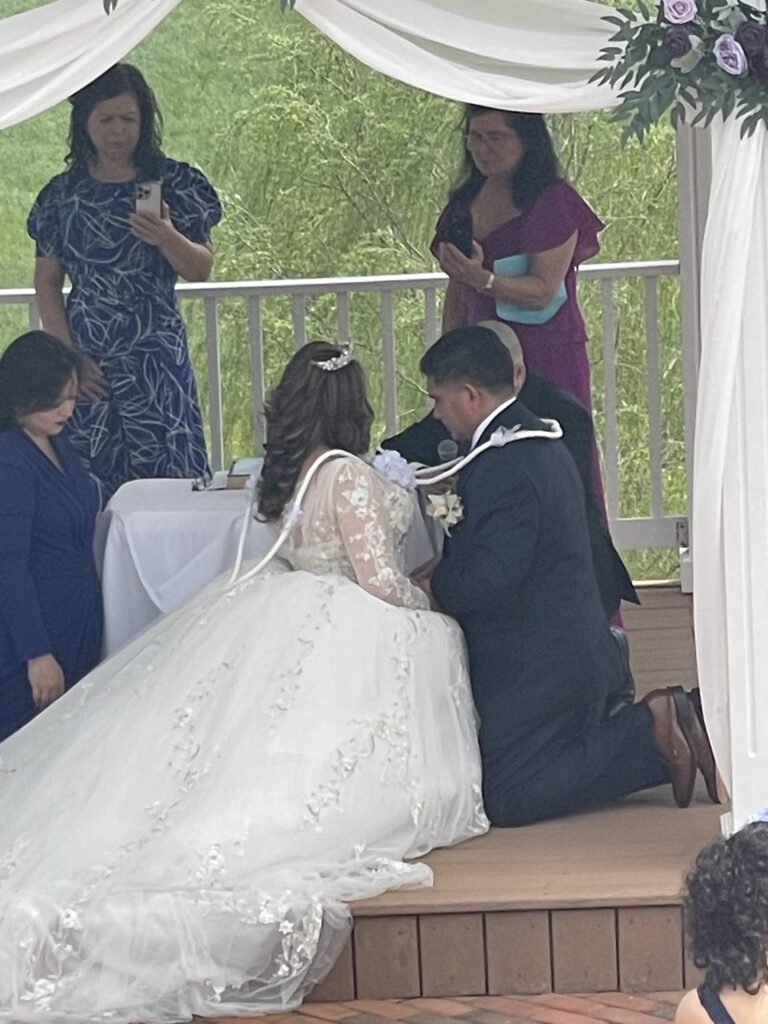 latino wedding ceremony lasso tradition